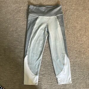Athleta gray and white style capri athletic wear